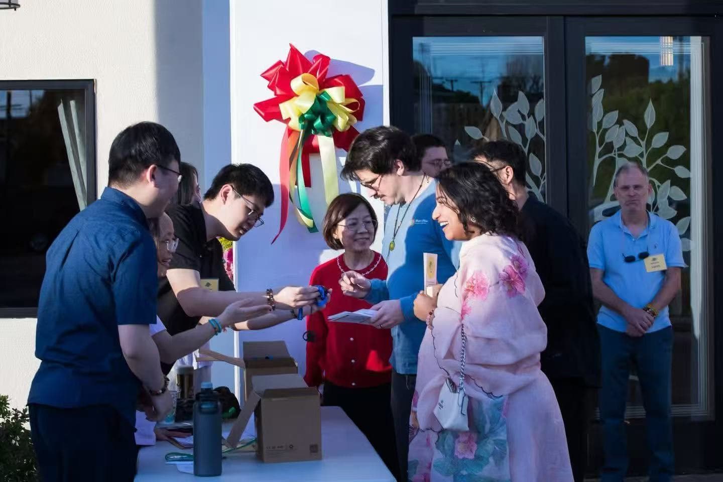 Volunteer service image